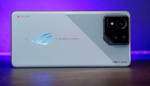 Mở hộp Asus ROG Phone 8: Thiết kế lạ mắt, hiệu năng khủng