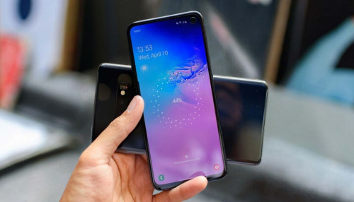 Cách sử dụng chia sẻ năng lượng không dây trên điện thoại Samsung Galaxy