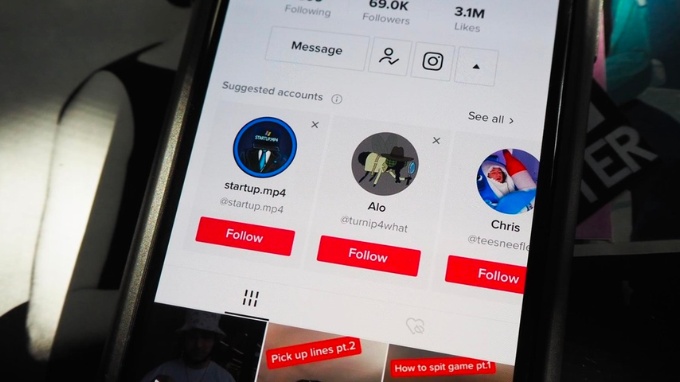 Follow các tài khoản TikTok khác