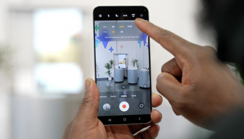 Bí kíp trên Galaxy S24: Cách quay video 4K mượt mà, không lag