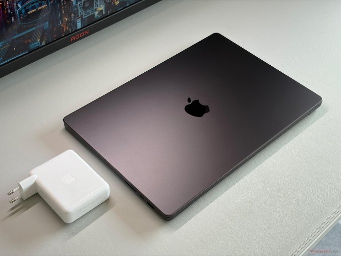 Đánh giá MacBook Pro M5 Pro (2026) về pin sạc