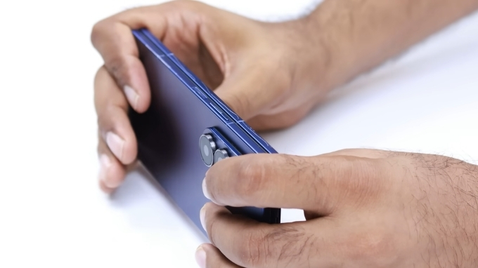 Galaxy Z Fold 7 gây bất ngờ với độ bền cực cao sau loạt thử nghiệm khắc nghiệt