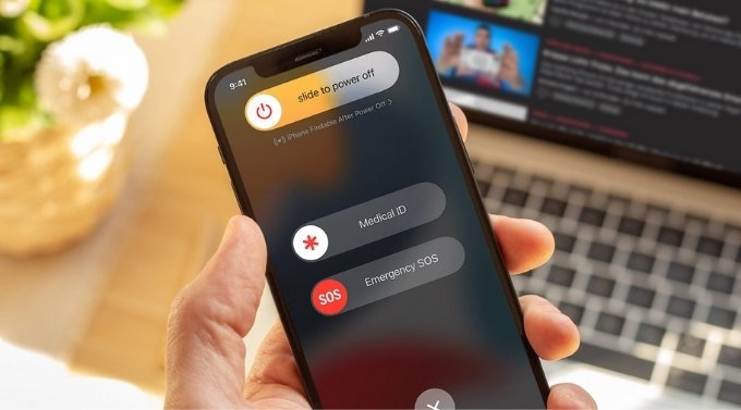 Khởi động lại iPhone để làm mới hệ thống