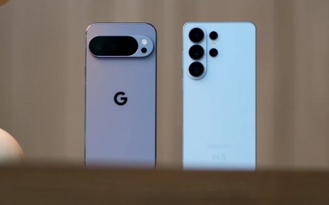 So sánh Google Pixel và Samsung Galaxy