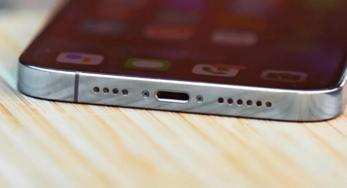 Vì sao loa iPhone bị nhỏ hơn bình thường?