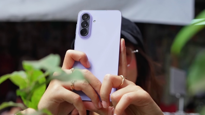 Galaxy A57 5G màu Tím Ngọc