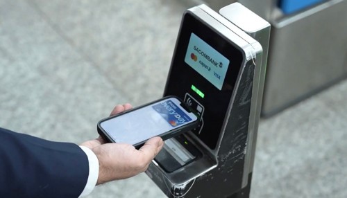 Cách dùng Apple Pay Express để thanh toán phương tiện công cộng bằng iPhone