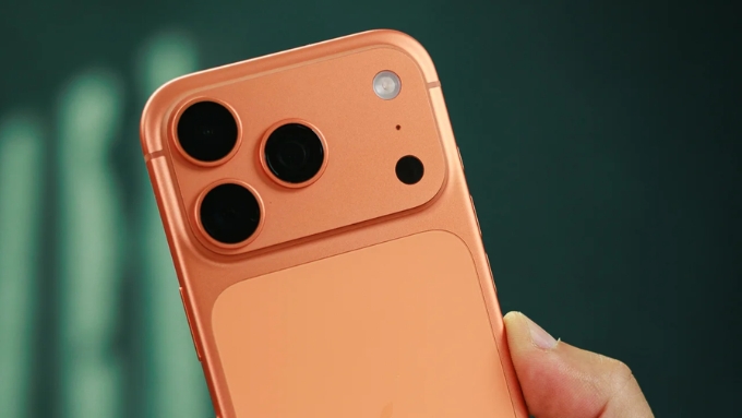 iPhone 17 Pro 1TB cũ 97% sở hữu hệ thống 3 camera sau độ phân giải 48MP