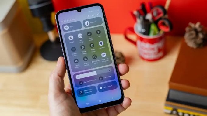 Dung lượng pin lớn, sạc nhanh ấn tượng