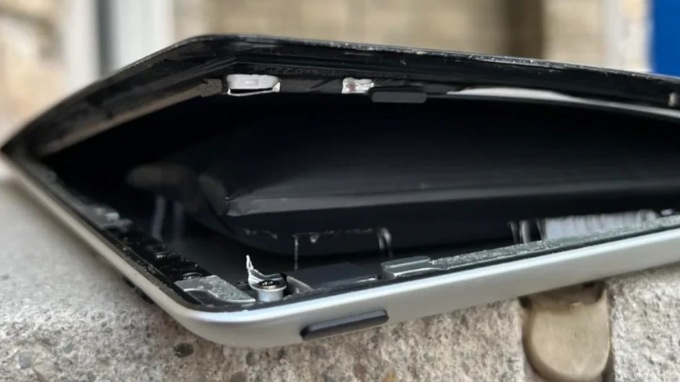 Trường hợp do pin của iPad bị phồng