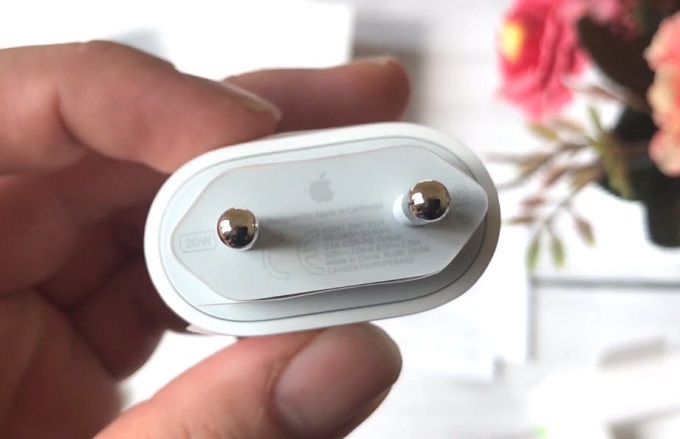 Sản phẩm có công suất lên đến 20W cùng công nghệ sạc nhanh Power Delivery (PD)