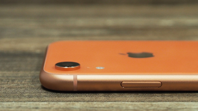 iPhone Xr chỉ được tích hợp 1 camera ở mặt sau