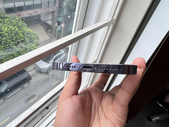  Cổng sạc Lightning của iPhone 14 Pro Max