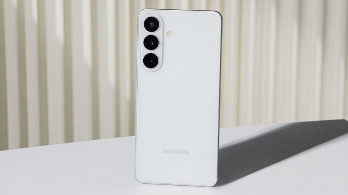 Samsung Galaxy S26 màu Trắng Classic