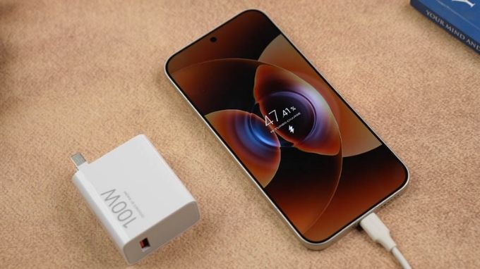 pin và sạc của Xiaomi 17 Pro Max 1TB Cty